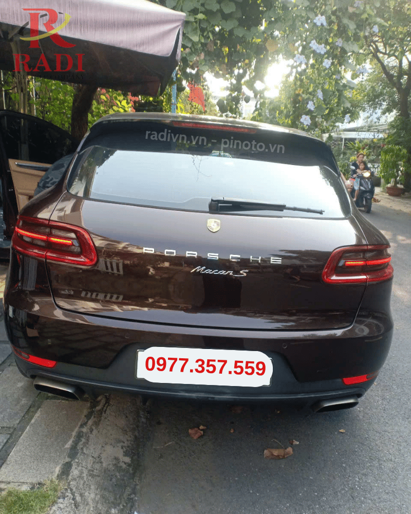 thay bình ắc quy xe porsche macan chính hãng
