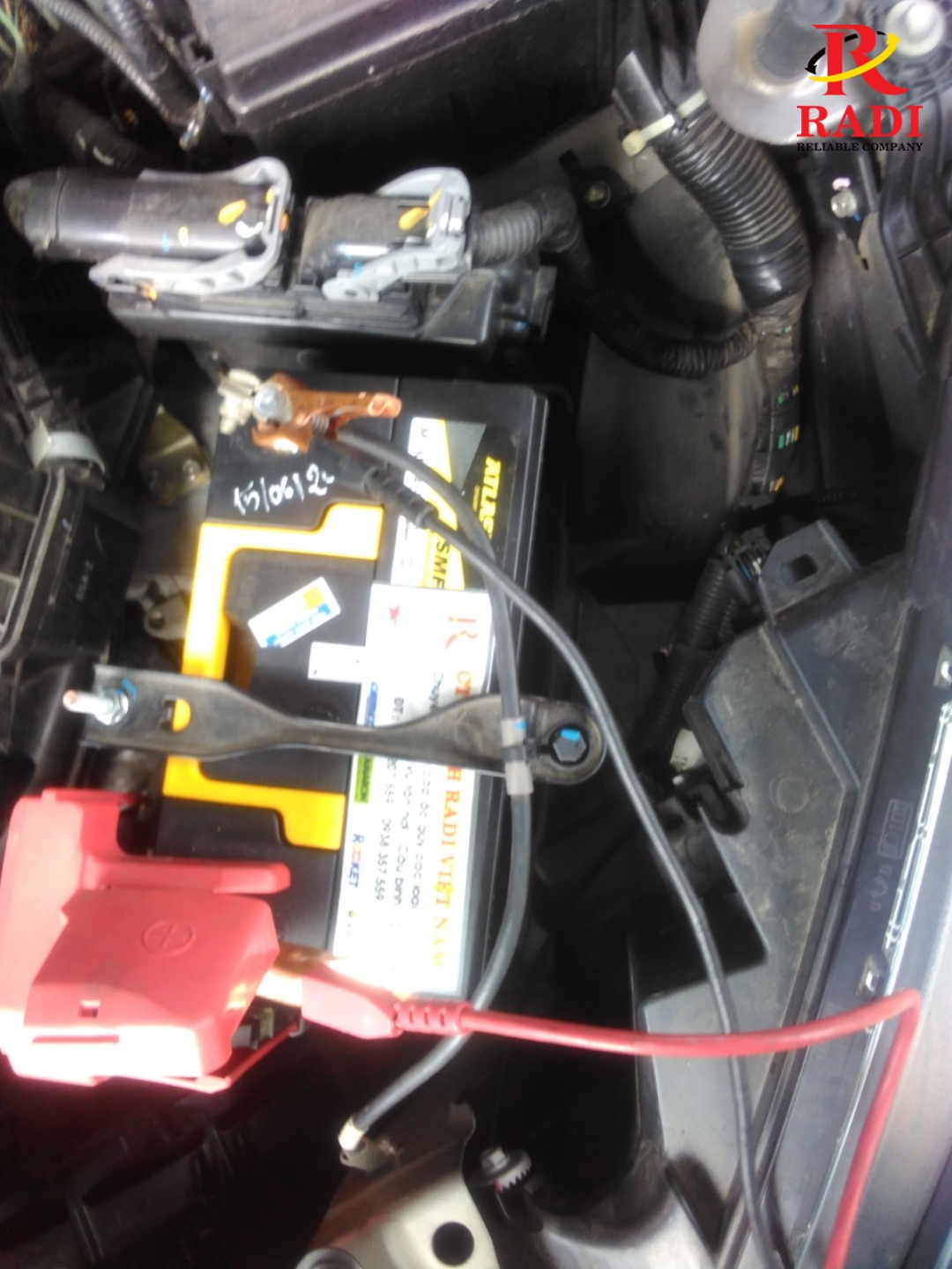 Lắp bình ắc quy Atlasbx 50B24L cho xe Honda City